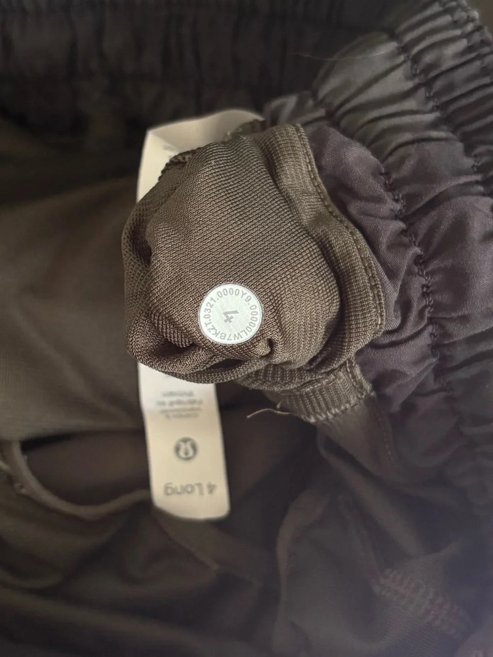 Lululemon heritage 365 camo dark olive multi size 4 tall 4 inch inseam